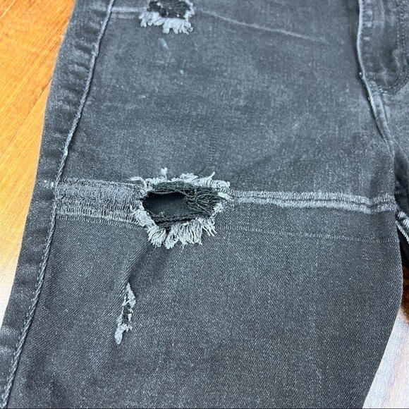 Hollister High-Rise Super Skinny Black Jeans Classic Stretch Destroyed Sz 7 FLAW - Picture 2 of 13